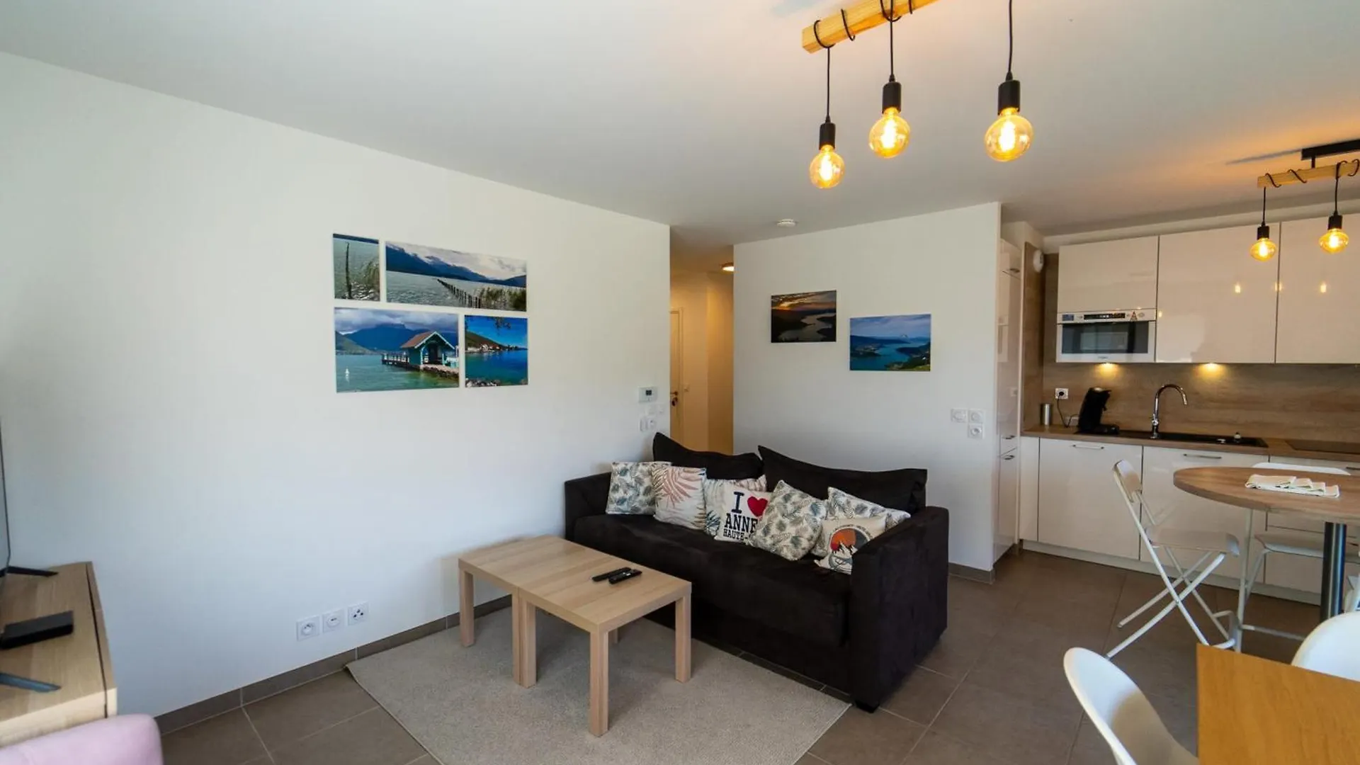 La Douce Folie - Apartment For 4 To 5 People In Sevrier 0*,  France
